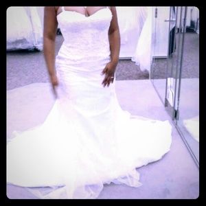 Beautiful ivory trumpet dress